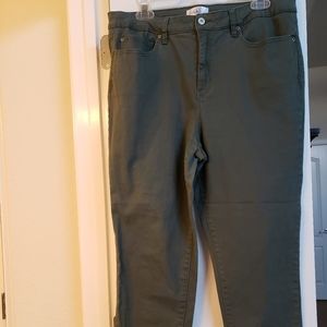 Nicole Miller Studio High Rise Skinny Crop - sz. 14